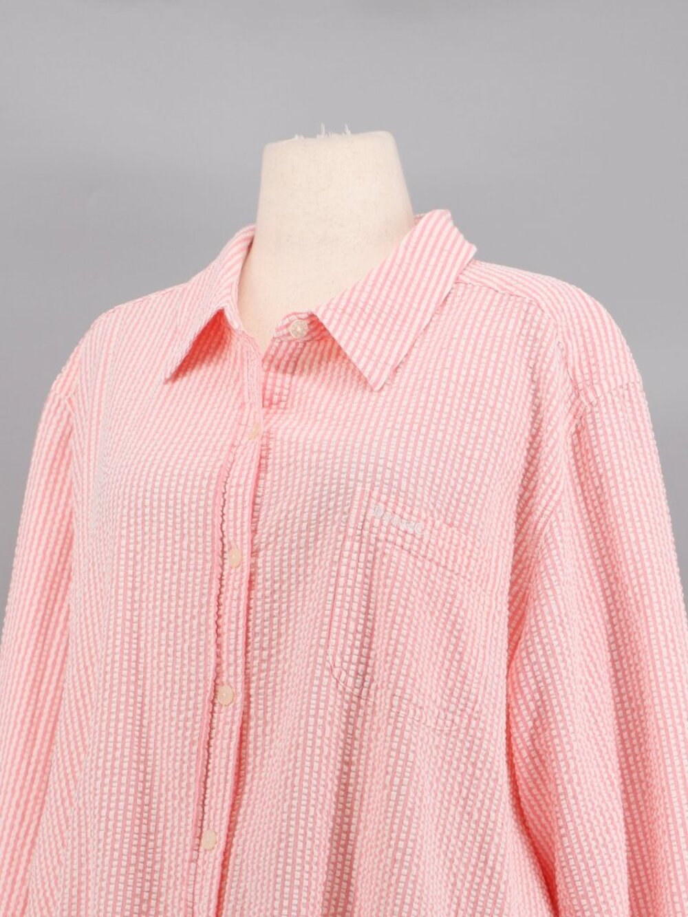 DENIM & CO Women's Pink Seersucker Long Sleeve Button Up Shirt Size 3X - Picture 3 of 5